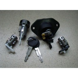 Комплект личинок дверей, багажника + з\з LANOS GM Корея (ориг)