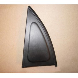 Накладка треугольная задней двери правая внутренняя LANOS GM Корея (ориг)